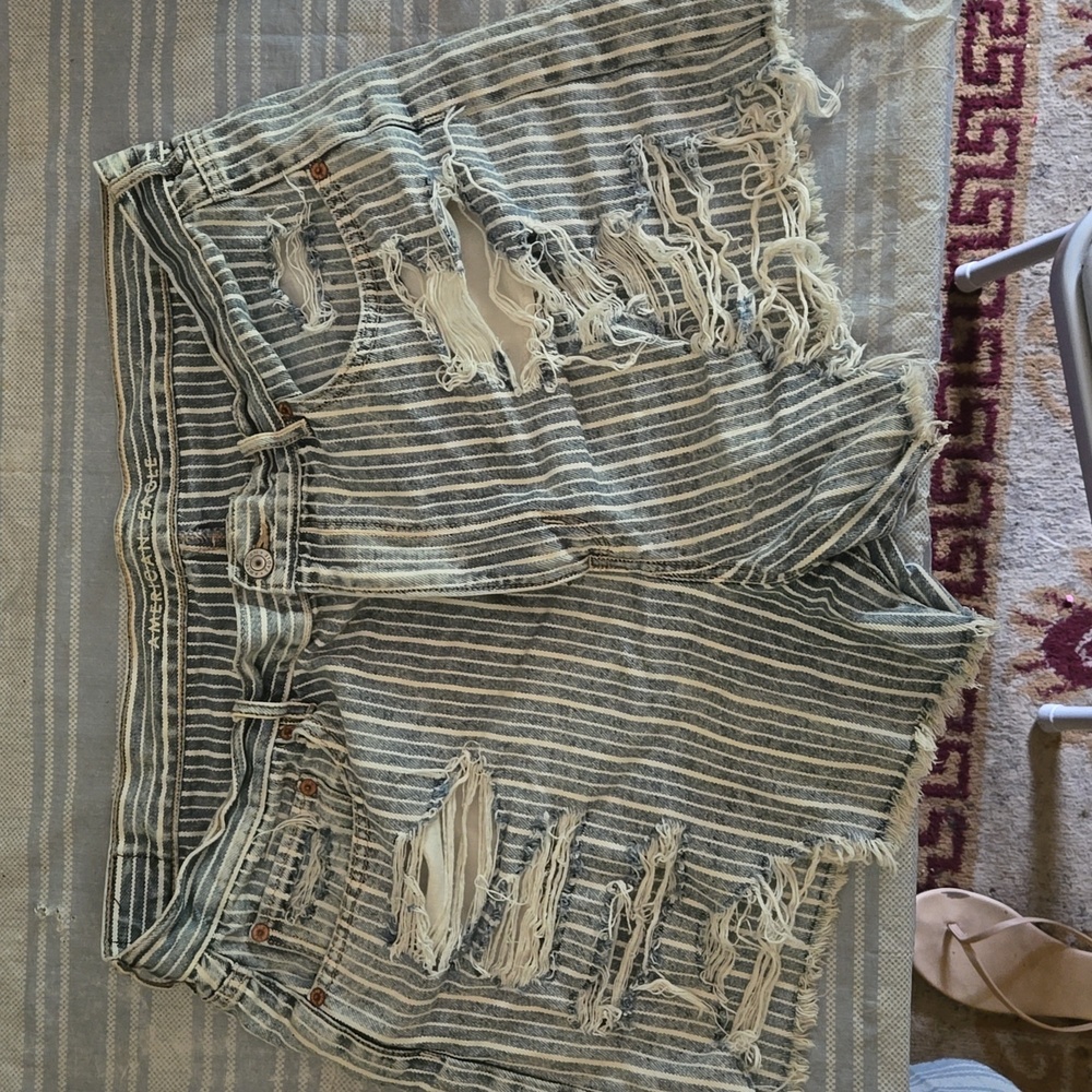 American Eagle blue and white stripe distressed blue Jean short